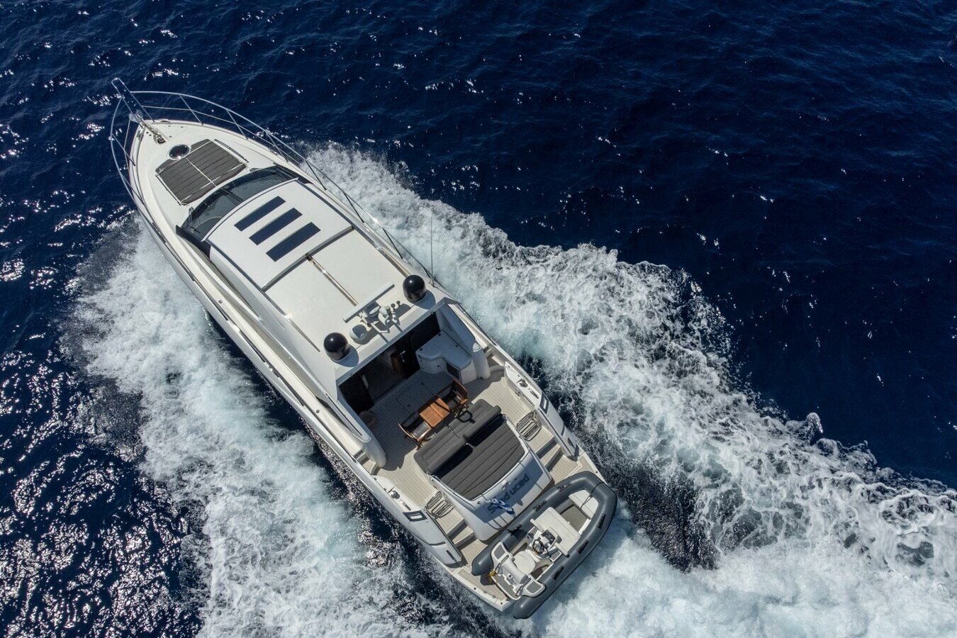 yachtImage_ext_844_21318