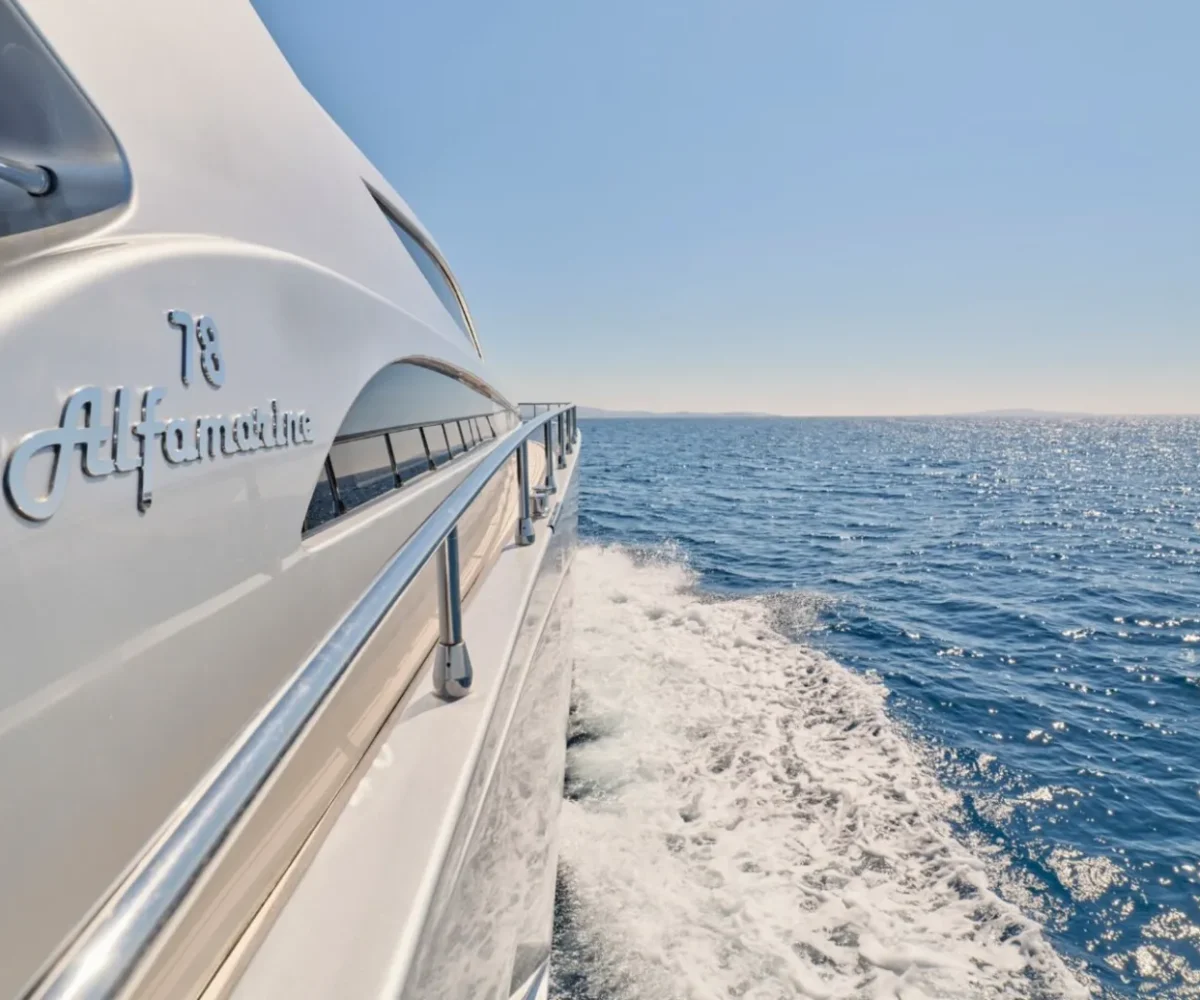 ALFAMARINE 78 EXTERIOR (11)