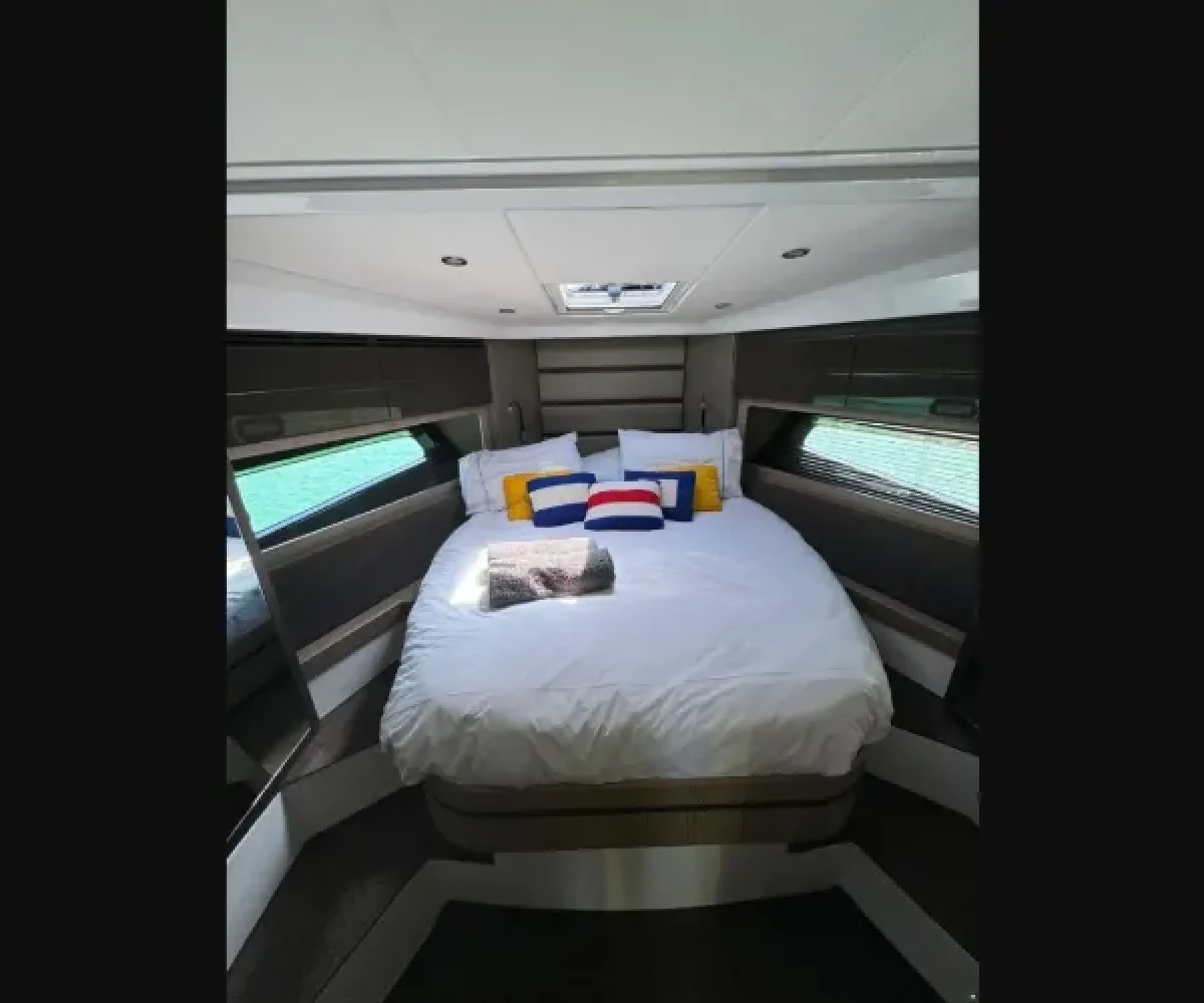 AZIMUT 43 INTERIOR (5)
