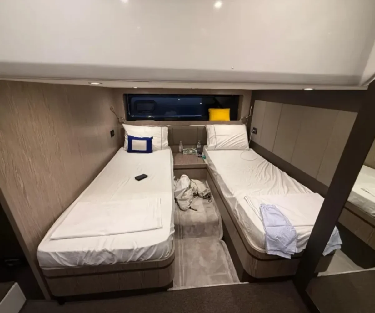 AZIMUT 43 INTERIOR (6)