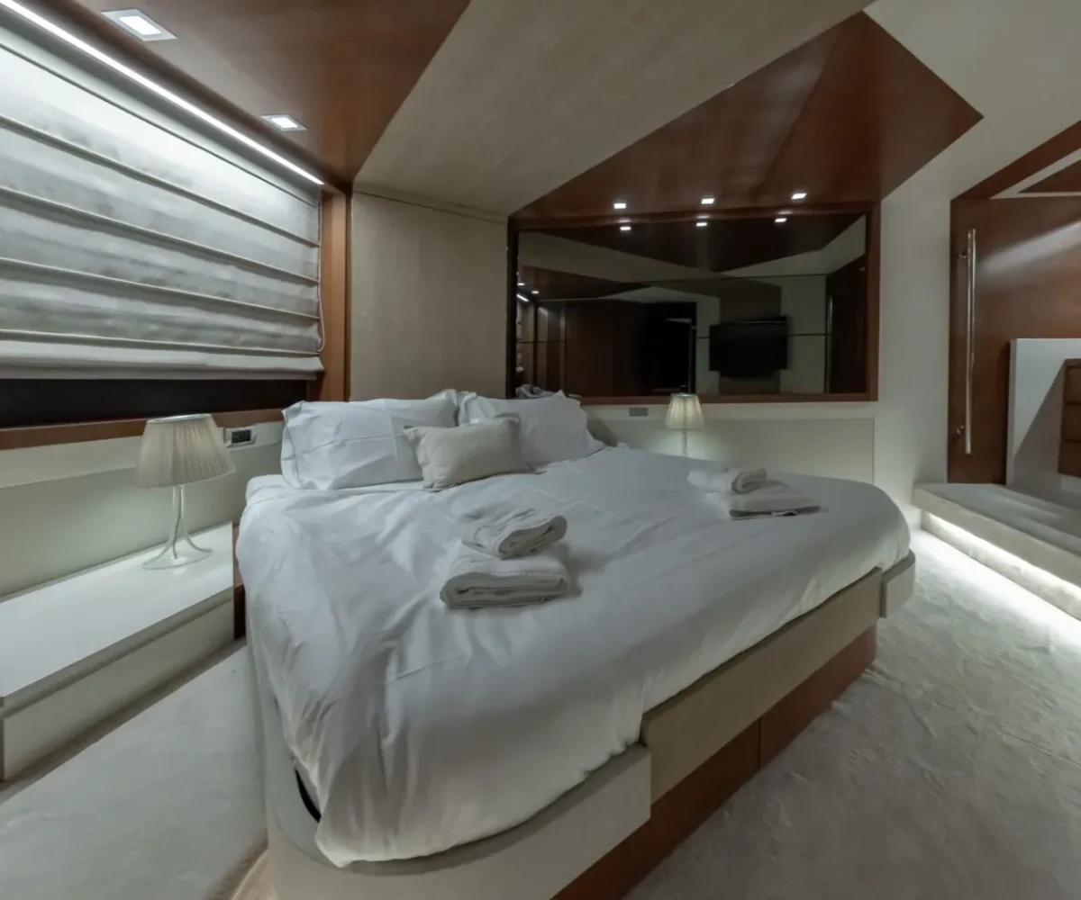 BAIA ITALIA 70 INTERIOR (15)