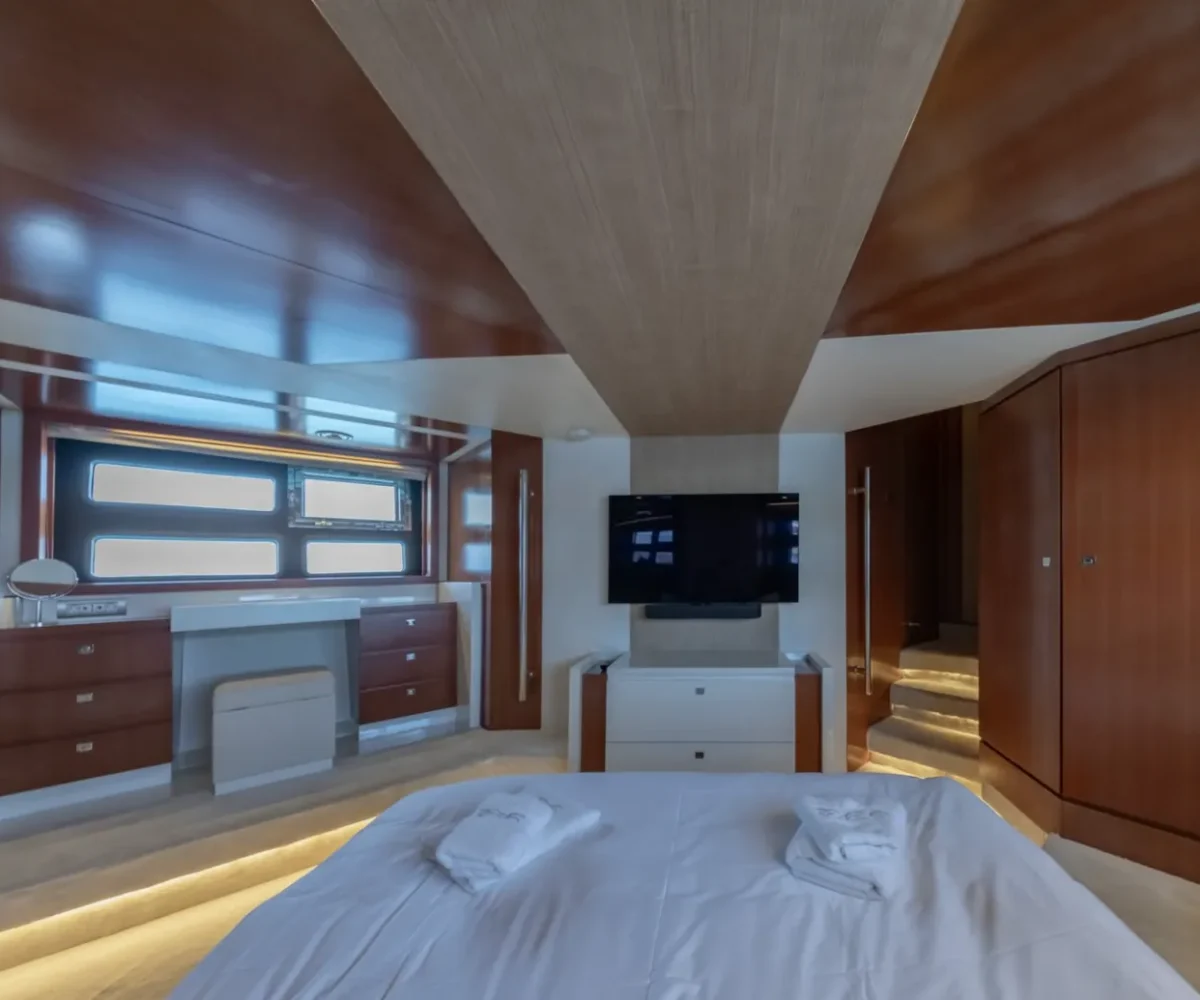 BAIA ITALIA 70 INTERIOR (17)