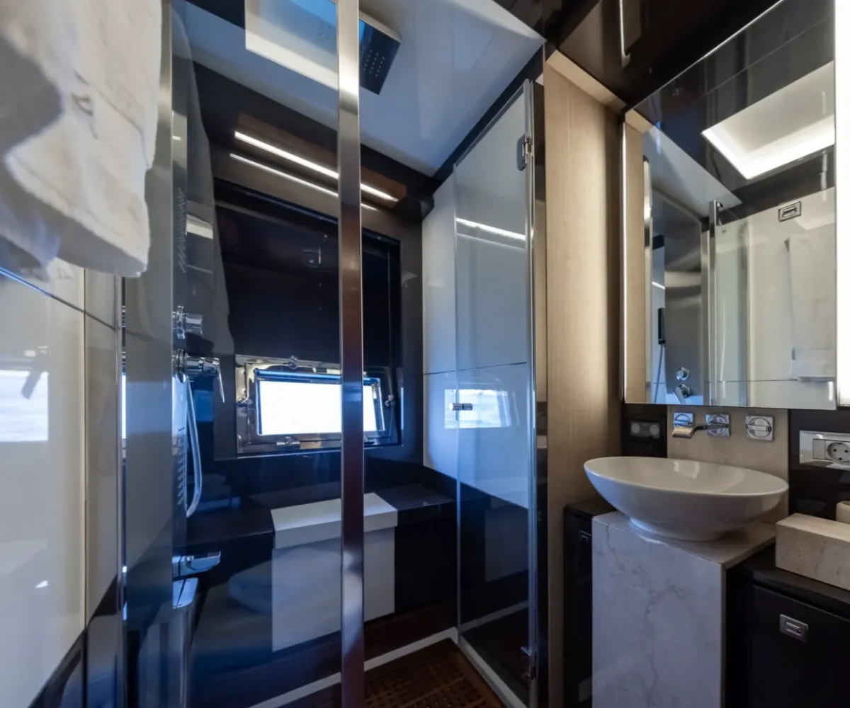 BAIA ITALIA 70 INTERIOR (21)