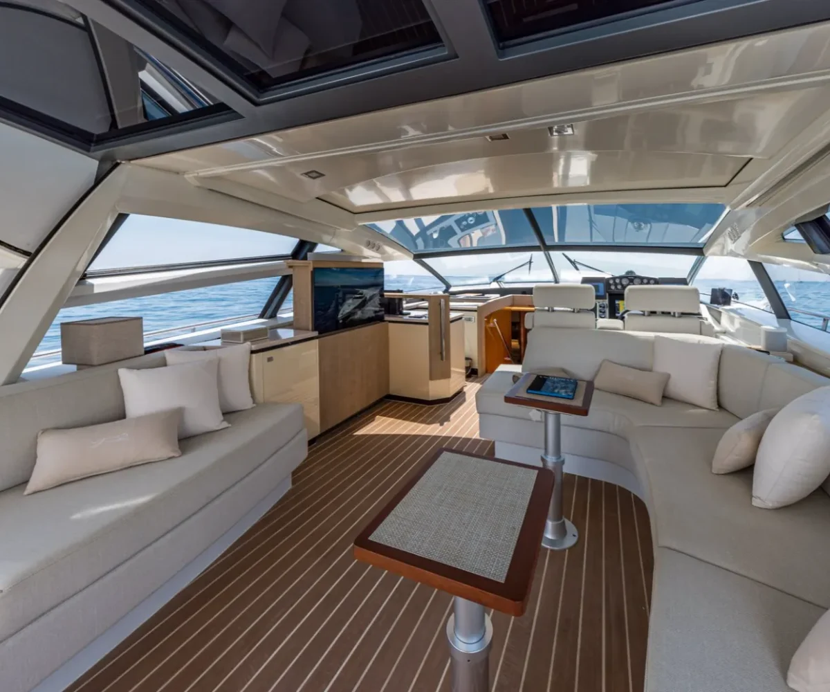 BAIA ITALIA 70 INTERIOR (5)