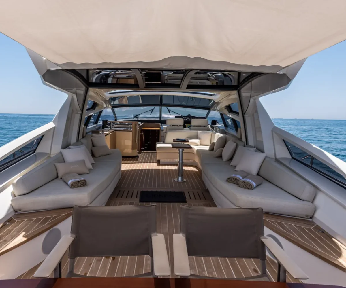 BAIA ITALIA 70 INTERIOR (6)