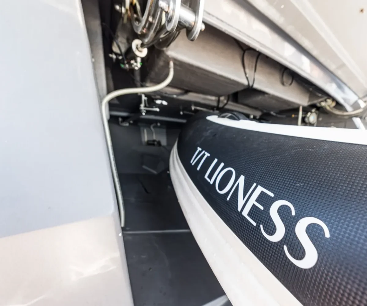 BAIA ITALIA 70 INTERIOR (9)