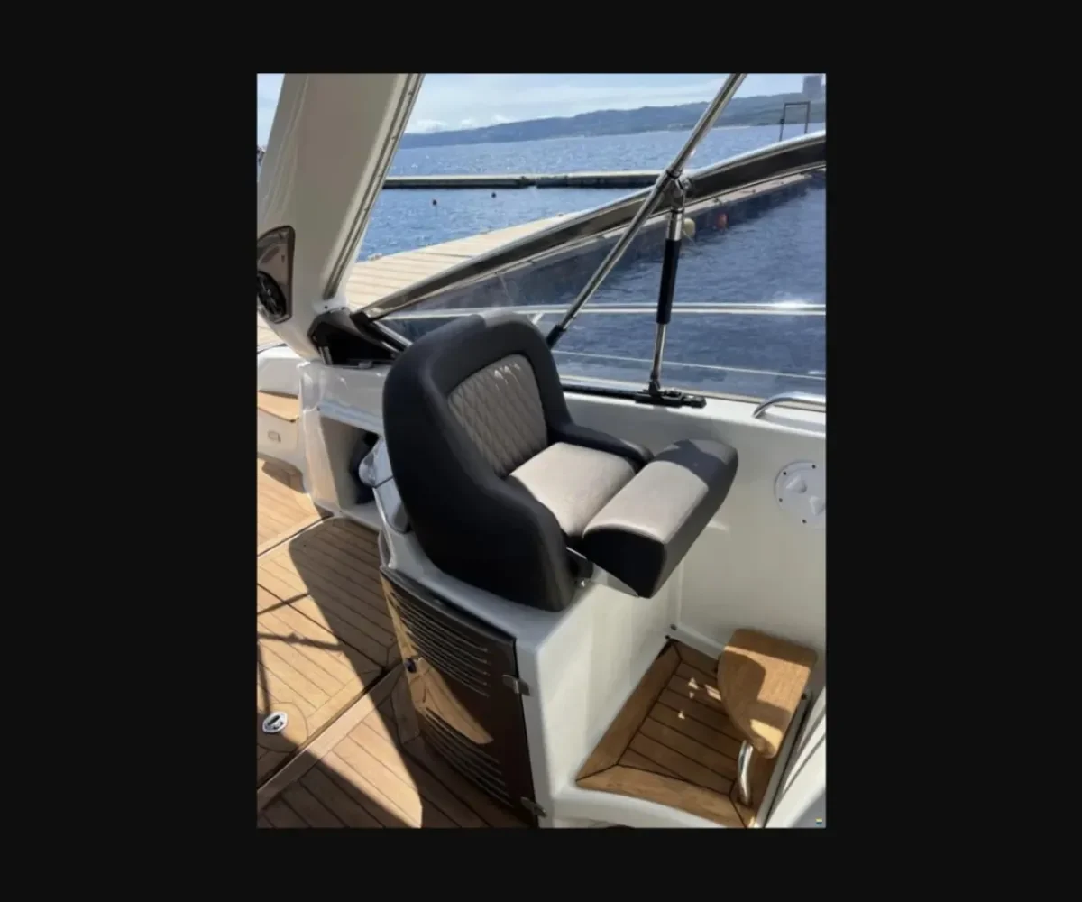 CRANCHI ENDURANCE 33 EXTERIOR (10)