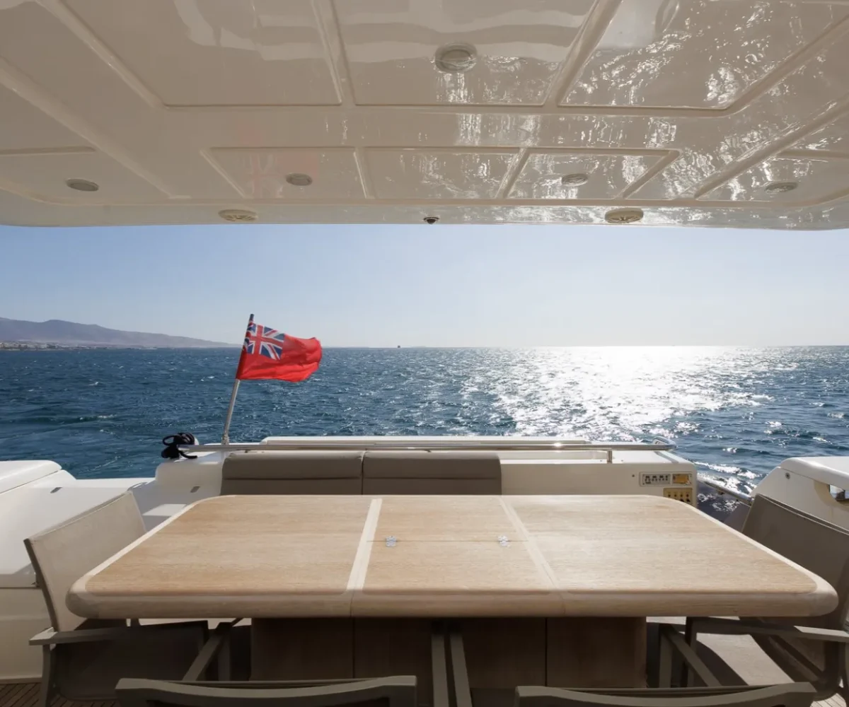 FERRETTI 750 EXTERIOR (10)