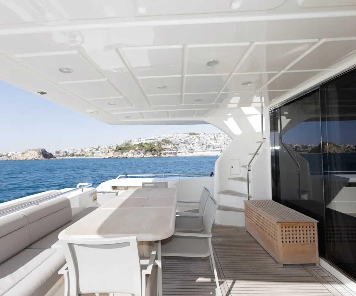 FERRETTI 750 EXTERIOR (11)