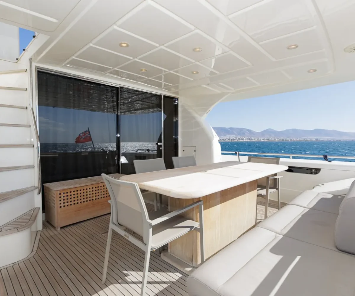 FERRETTI 750 EXTERIOR (12)