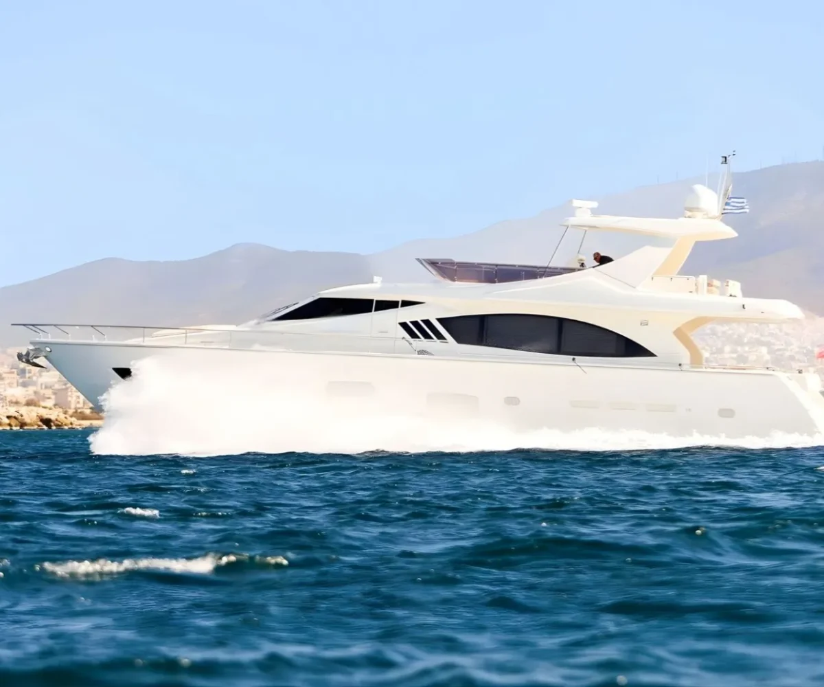 FERRETTI 750 EXTERIOR (18)