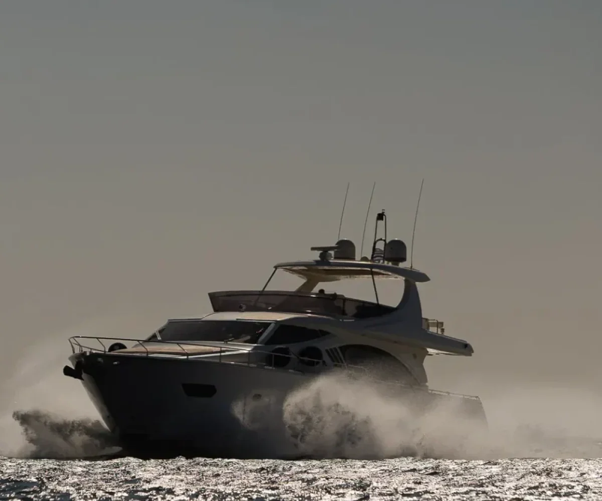 FERRETTI 750 EXTERIOR (3)