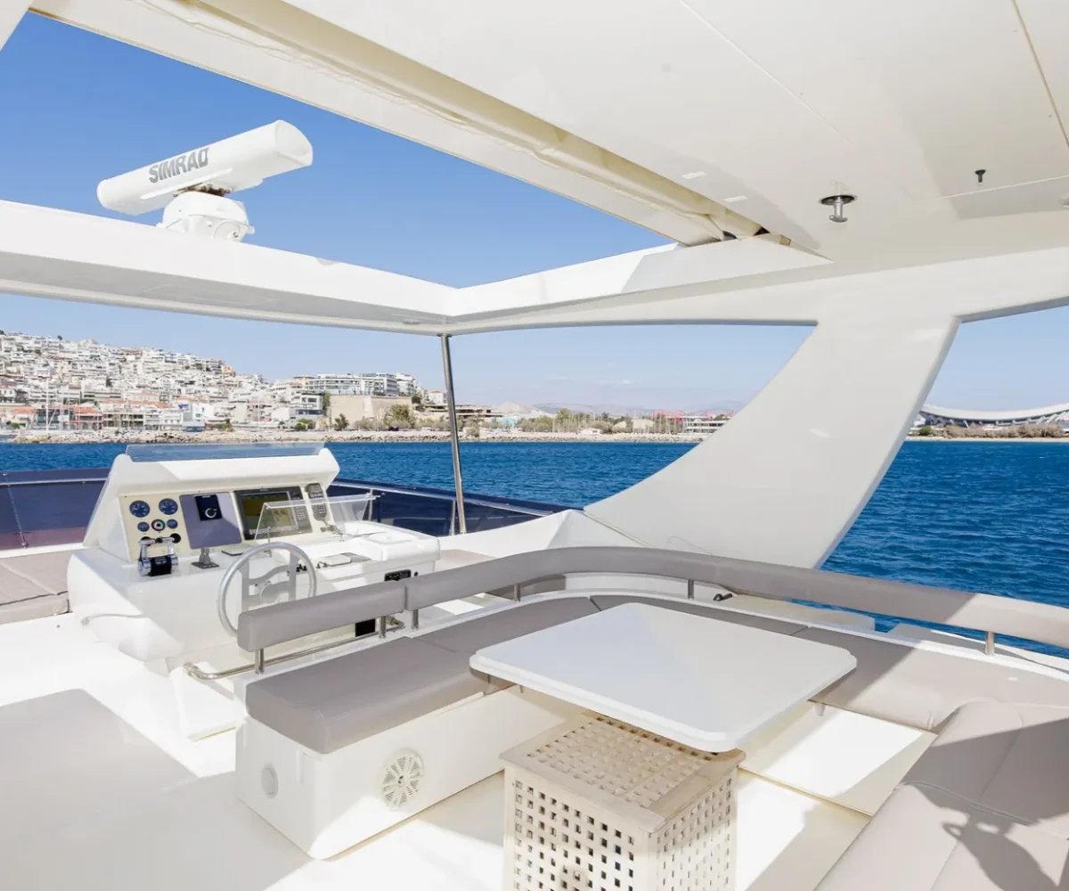 FERRETTI 750 EXTERIOR (4)