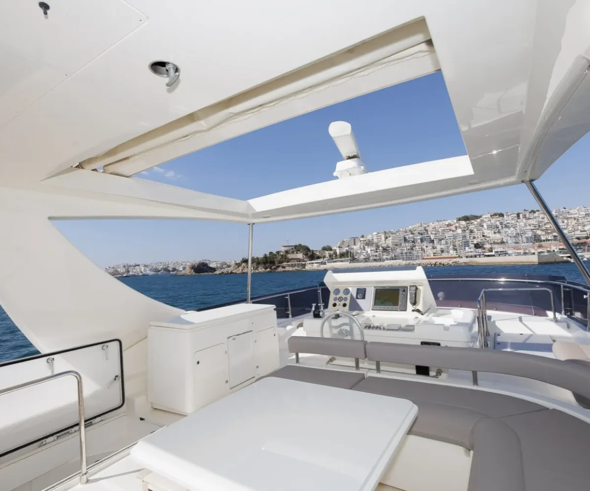 FERRETTI 750 EXTERIOR (5)
