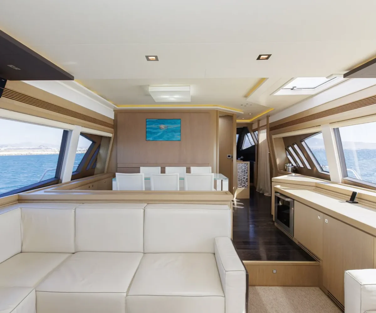 FERRETTI 750 INTERIOR (3)