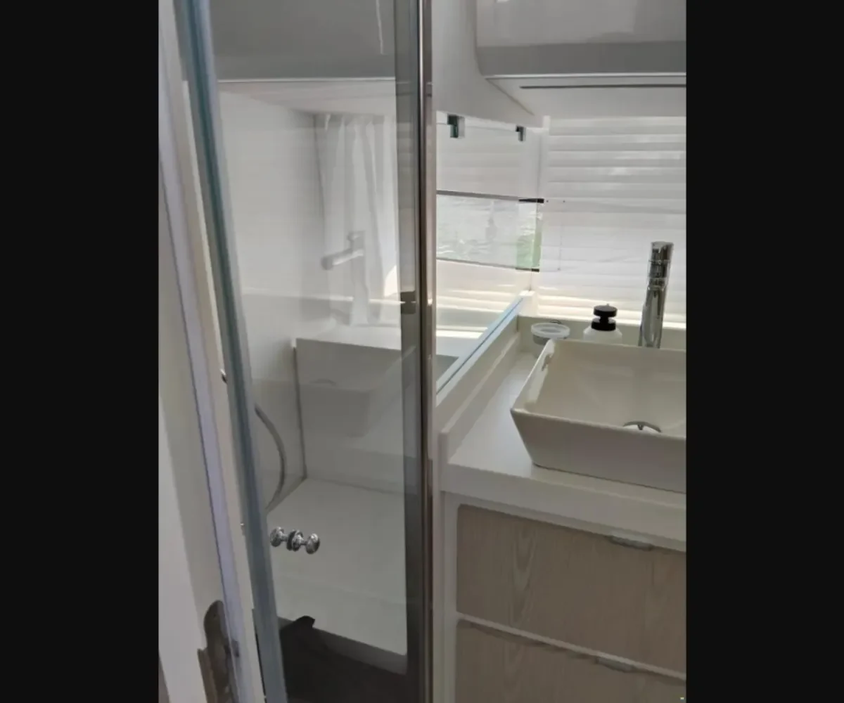 FIART 35 SEAWALKER INTERIOR (1)