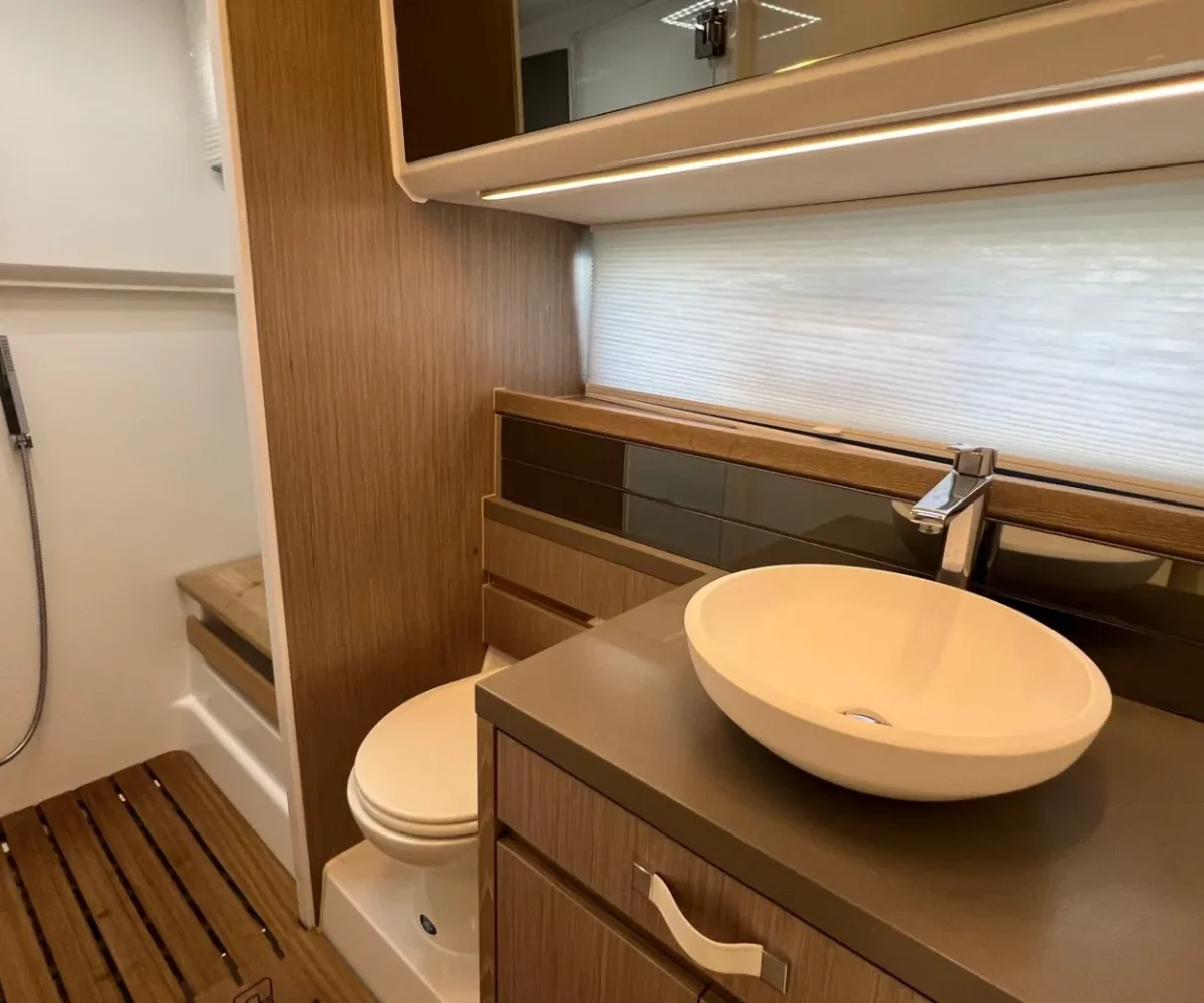 FJORD 53XL INTERIOR (5)