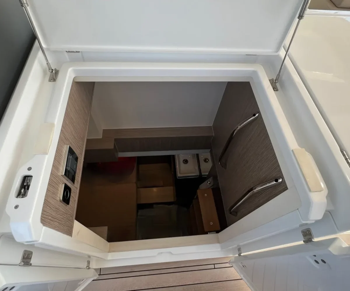 FJORD 53XL INTERIOR (7)