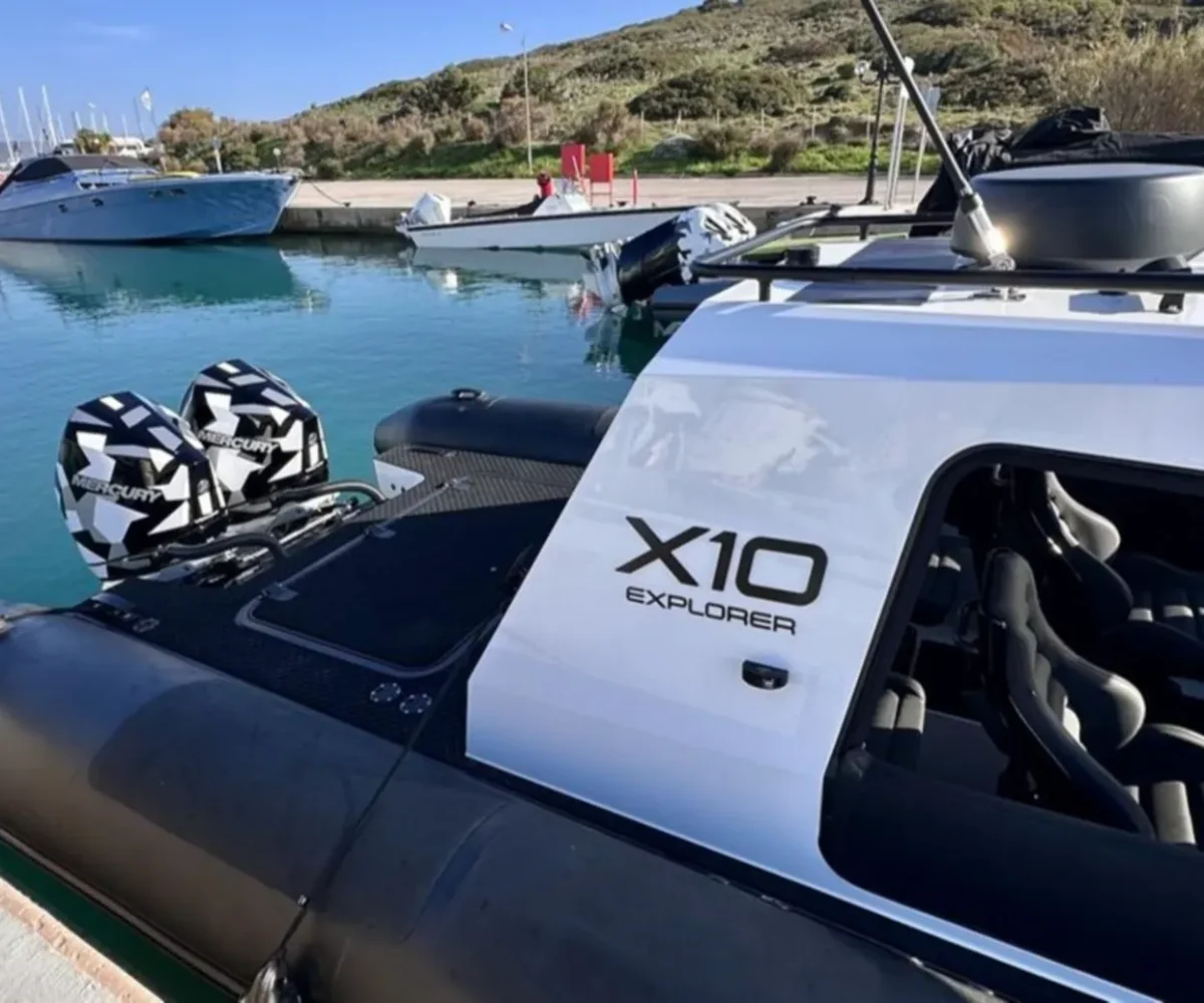 GOLDFISH X10 EXTERIOR (7)