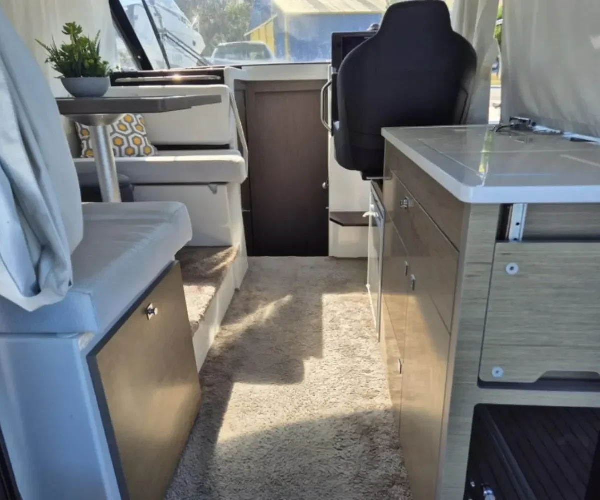 JEANEAU MERRY FISHER 895 S2 INTERIOR (11)
