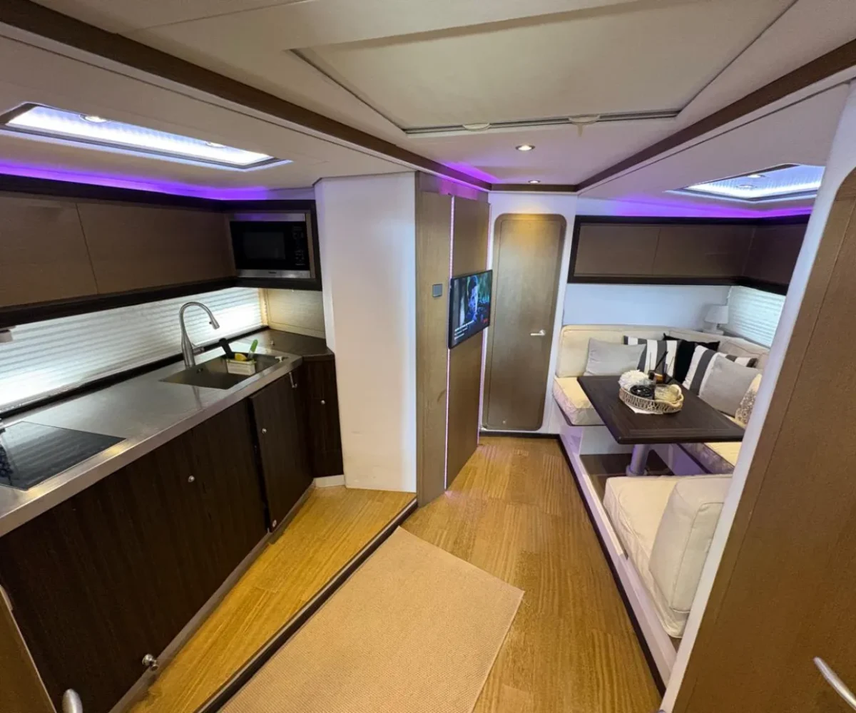 MARIZA OF LONDON INTERIOR (4)