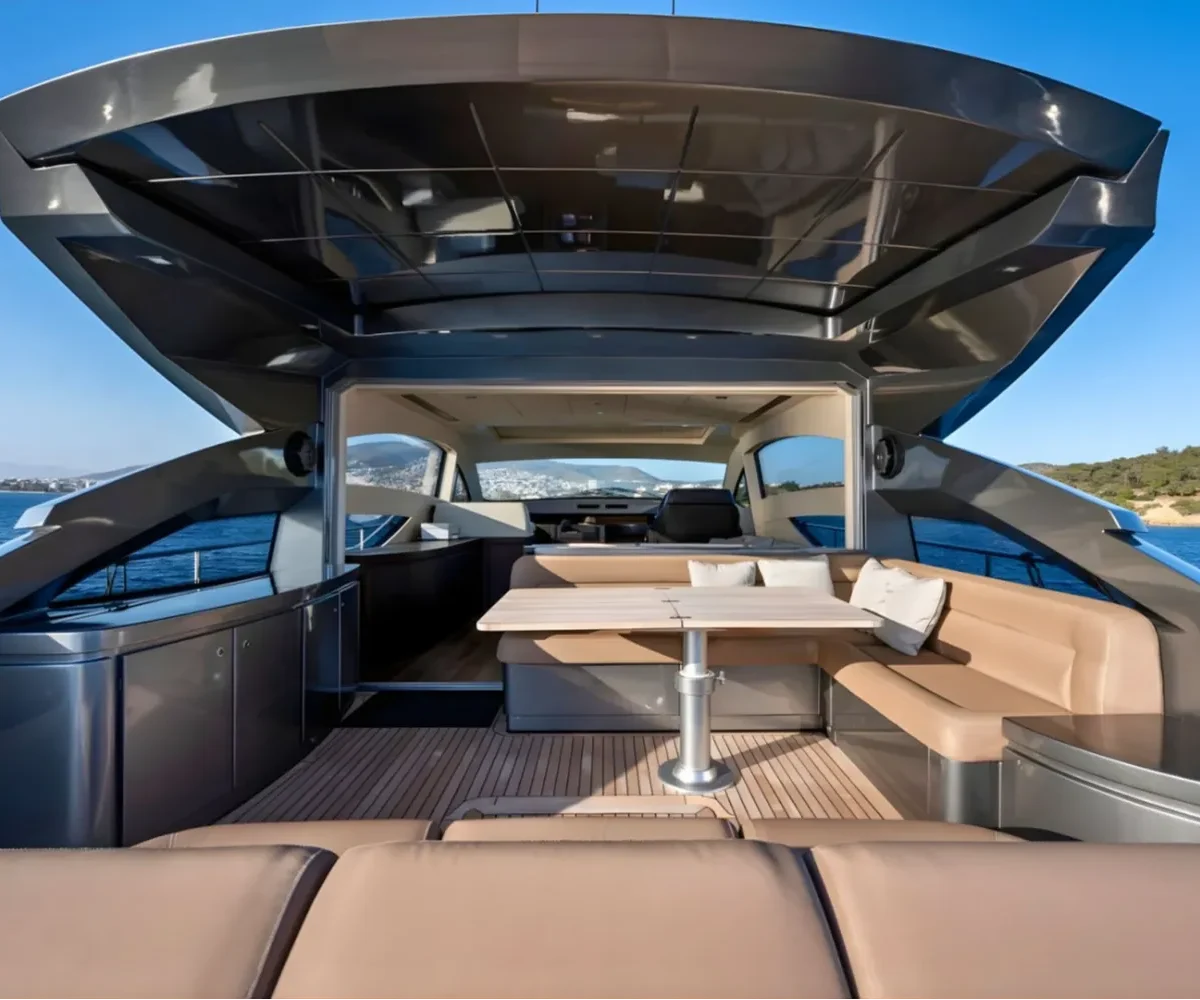 PERSHING 64#06 EXTERIOR (10)
