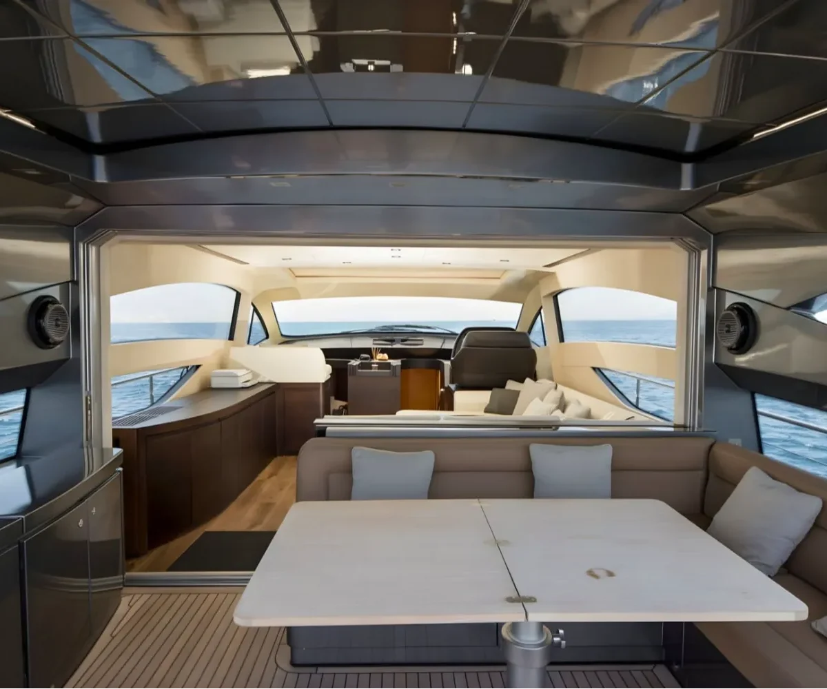 PERSHING 64#06 EXTERIOR (13)