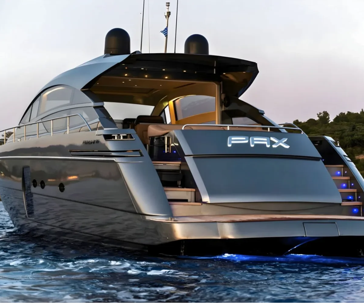 PERSHING 64#06 EXTERIOR (5)