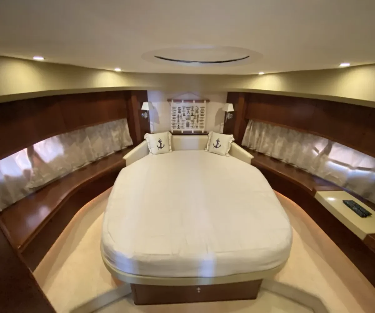 PRINCESS V65 INTERIOR (1)