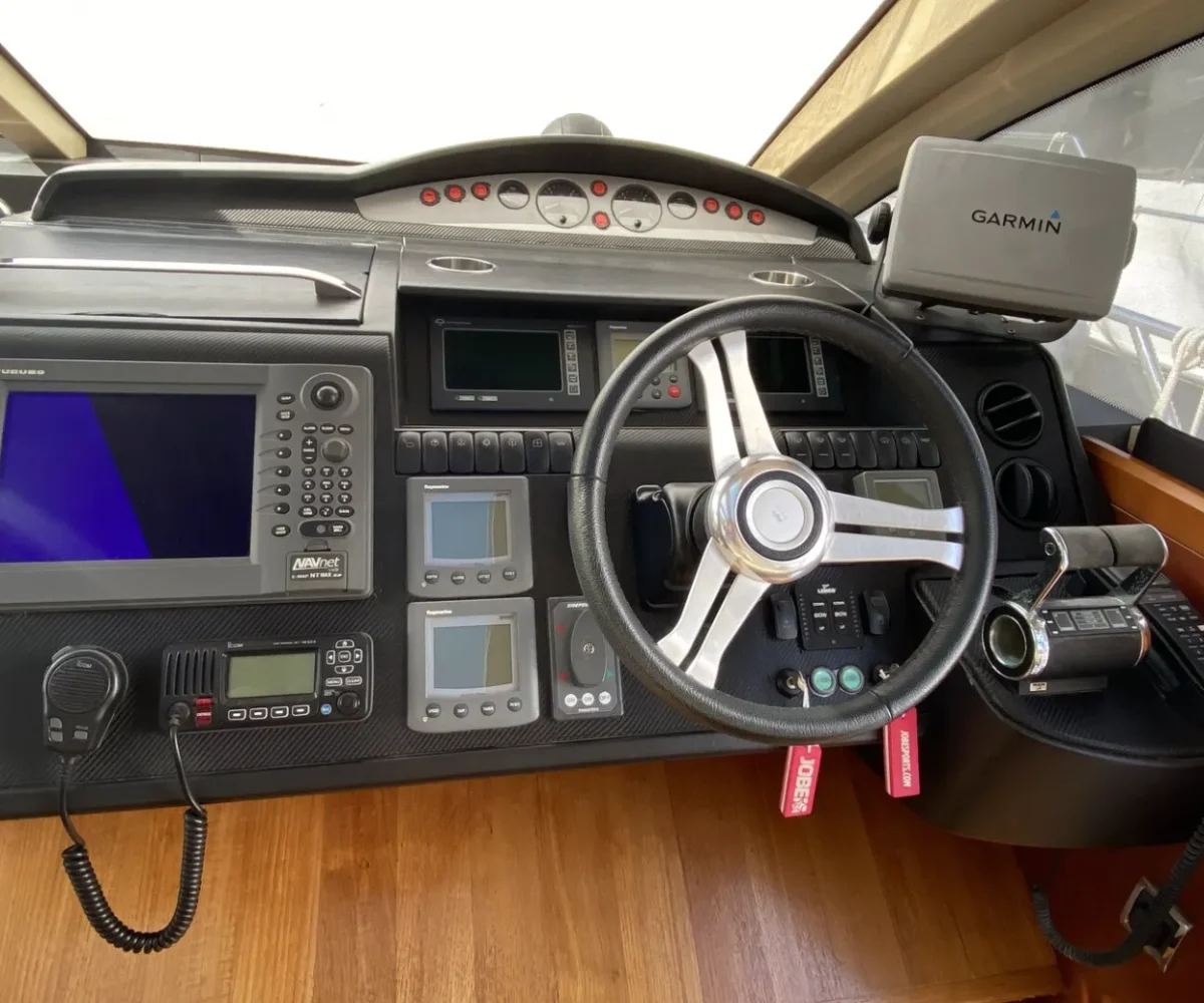 PRINCESS V65 INTERIOR (10)