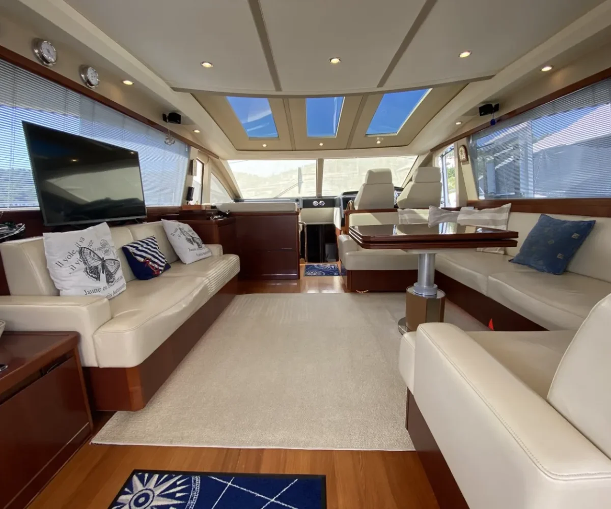 PRINCESS V65 INTERIOR (14)