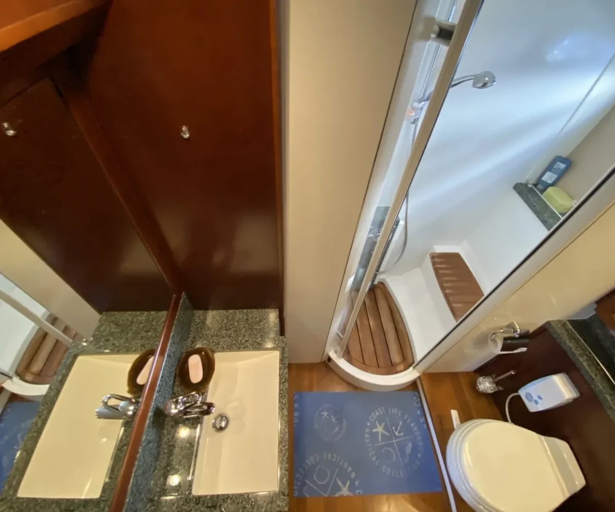 PRINCESS V65 INTERIOR (8)