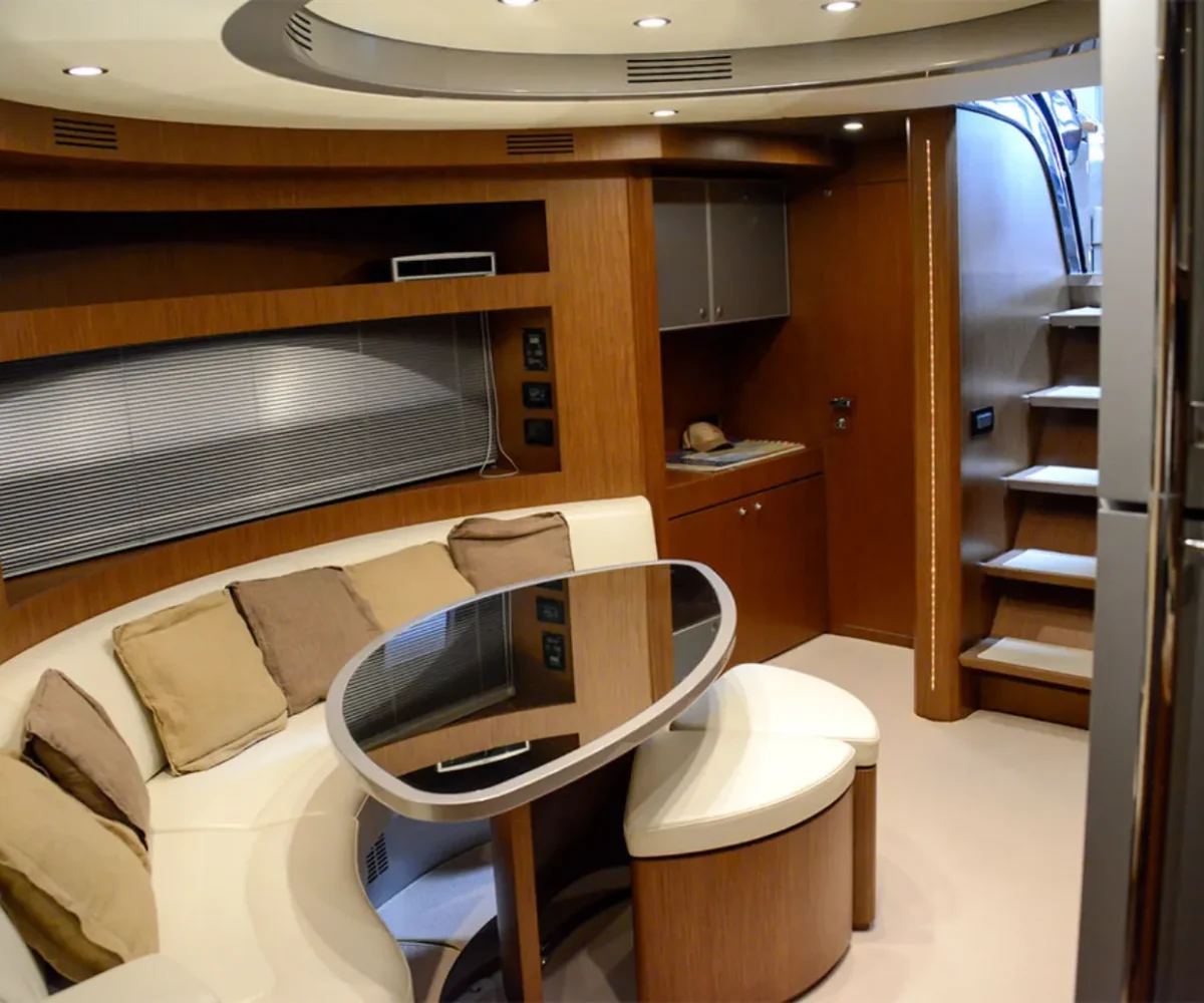 RIVA 52 RIVALE 68 INTERIOR (1)