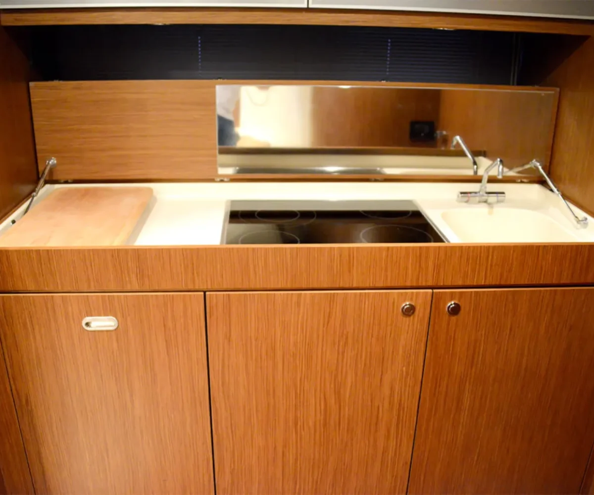 RIVA 52 RIVALE 68 INTERIOR (2)