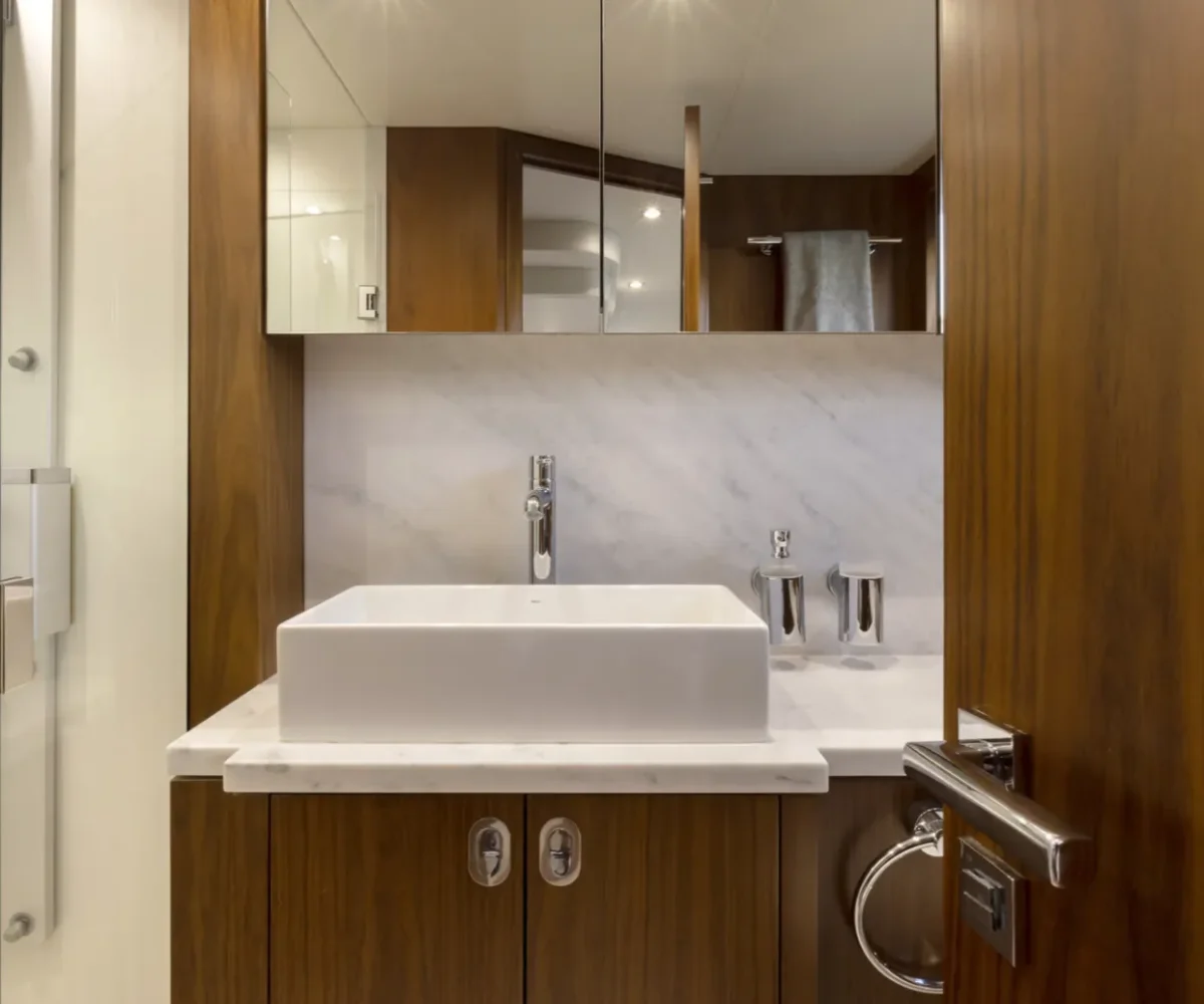 SUNSEEKER 65 INTERIOR (11)