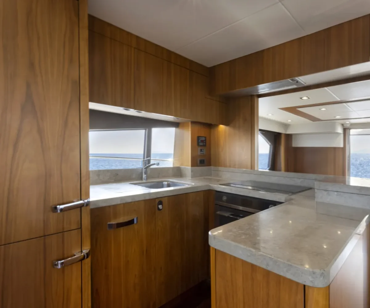 SUNSEEKER 65 INTERIOR (4)