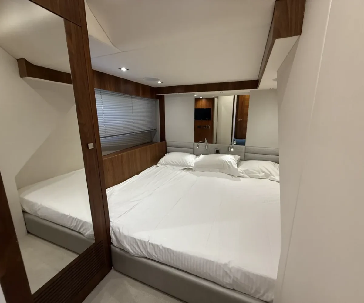 SUNSEEKER 66 INTERIOR (11)