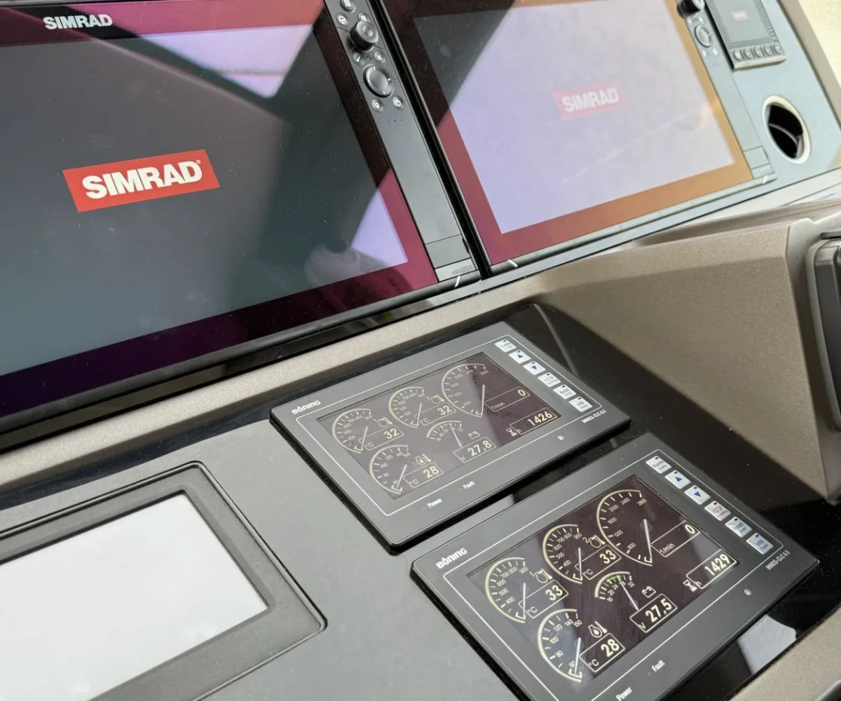 SUNSEEKER 66 INTERIOR (6)