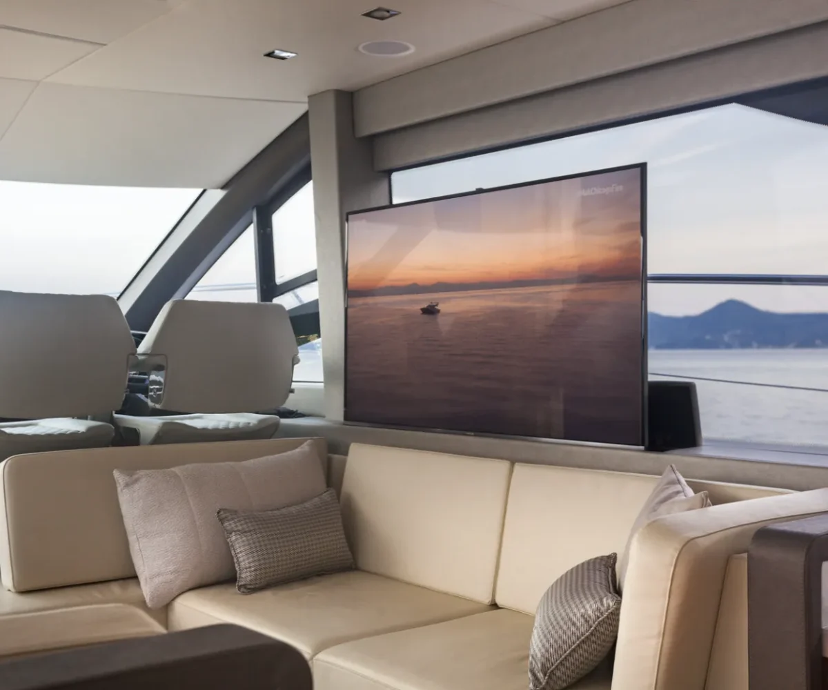 SUNSEEKER MANHATTAN 52 INTERIOR (2)