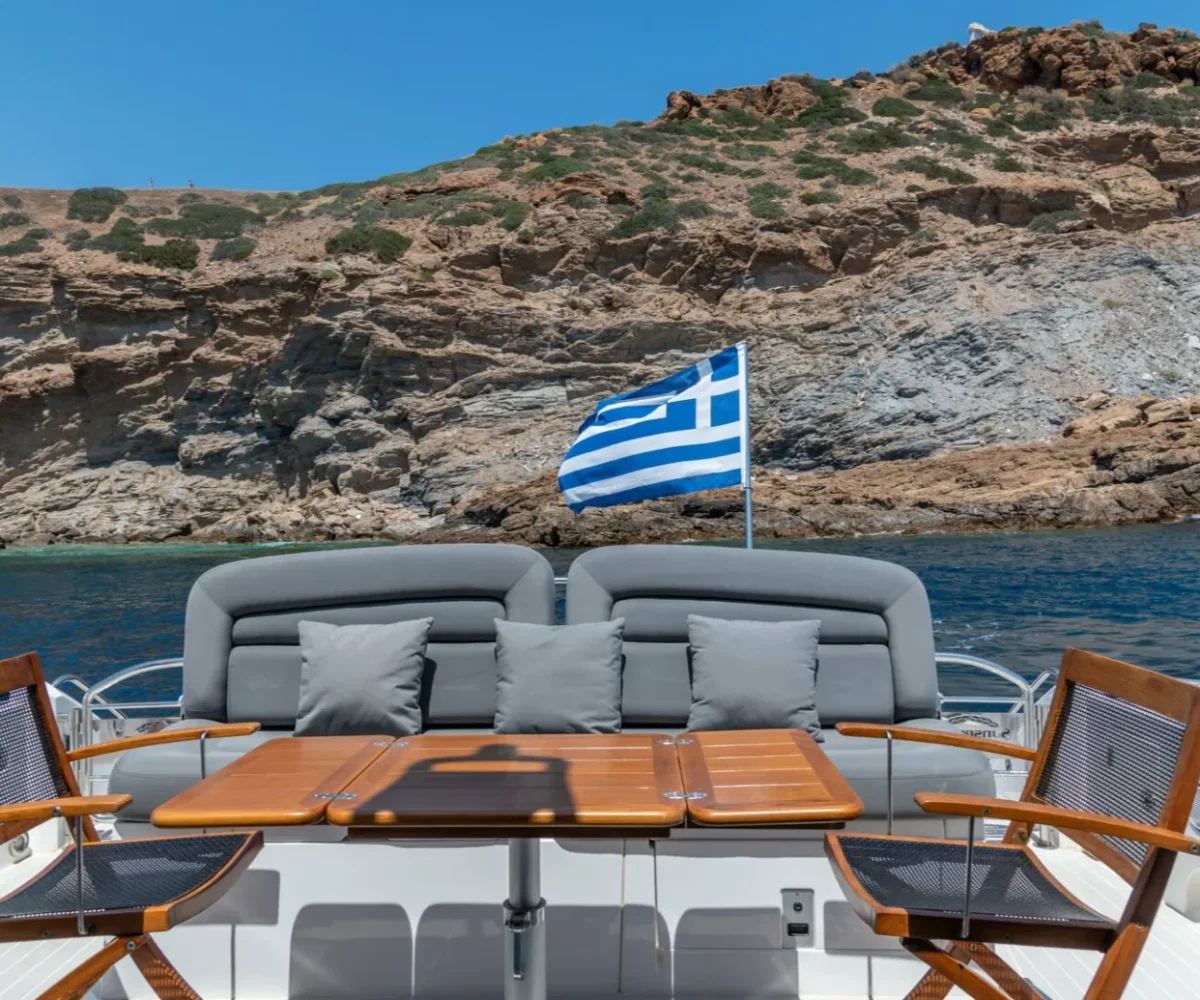 SUNSEEKER PREDATOR 52 EXTERIOR (10)