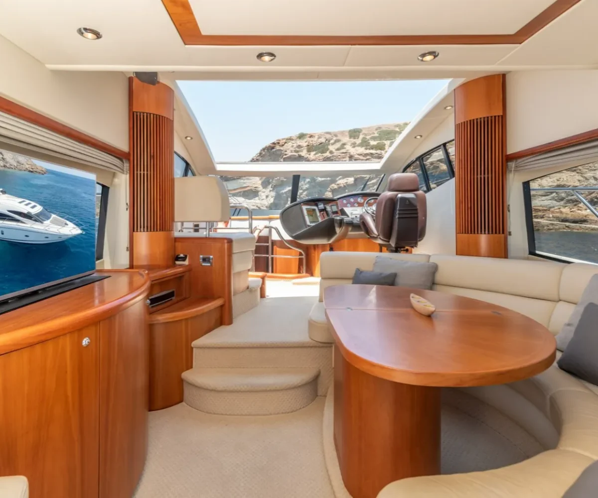 SUNSEEKER PREDATOR 52 INTERIOR (14)