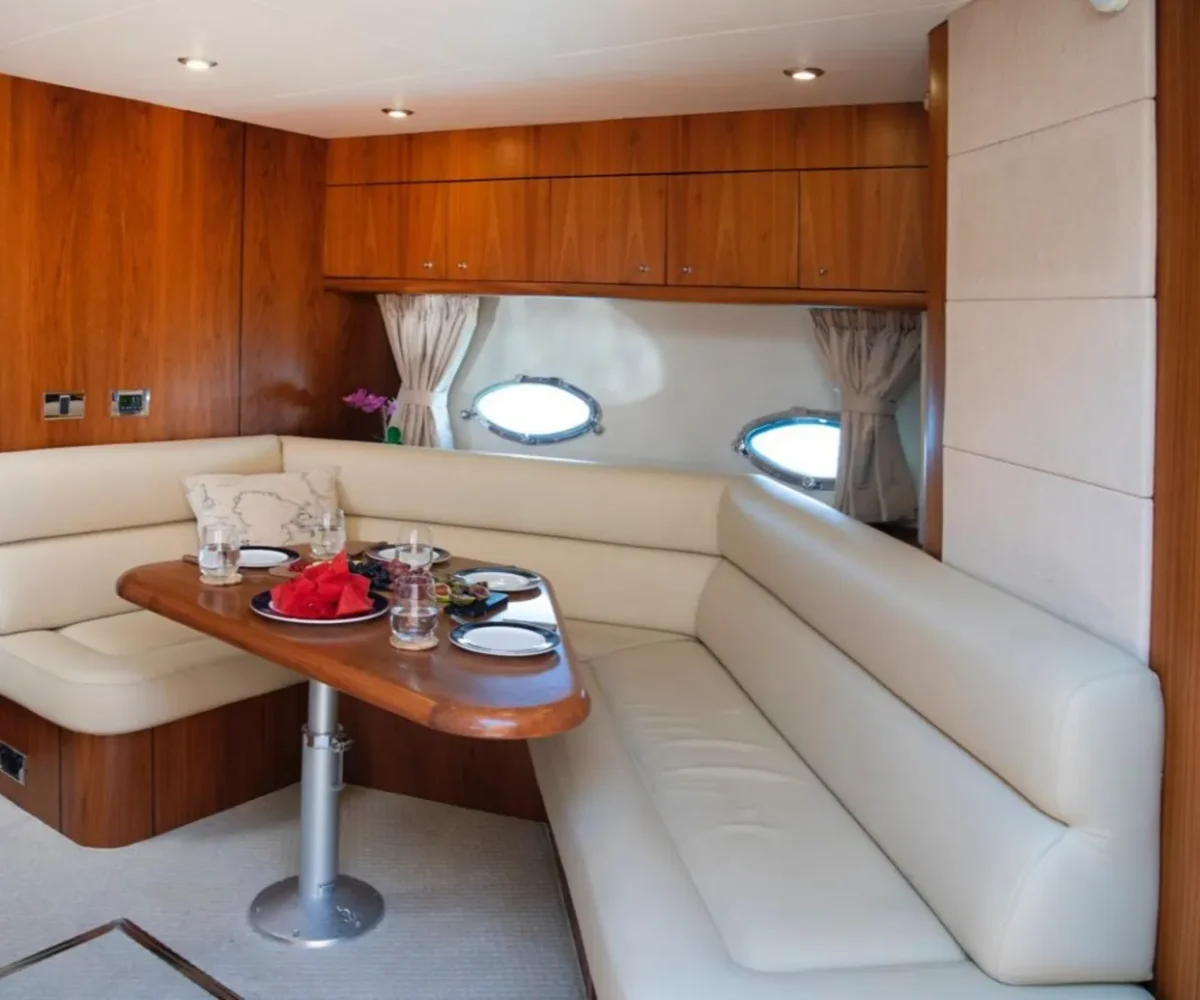 SUNSEEKER PREDATOR 62 INTERIOR (3)