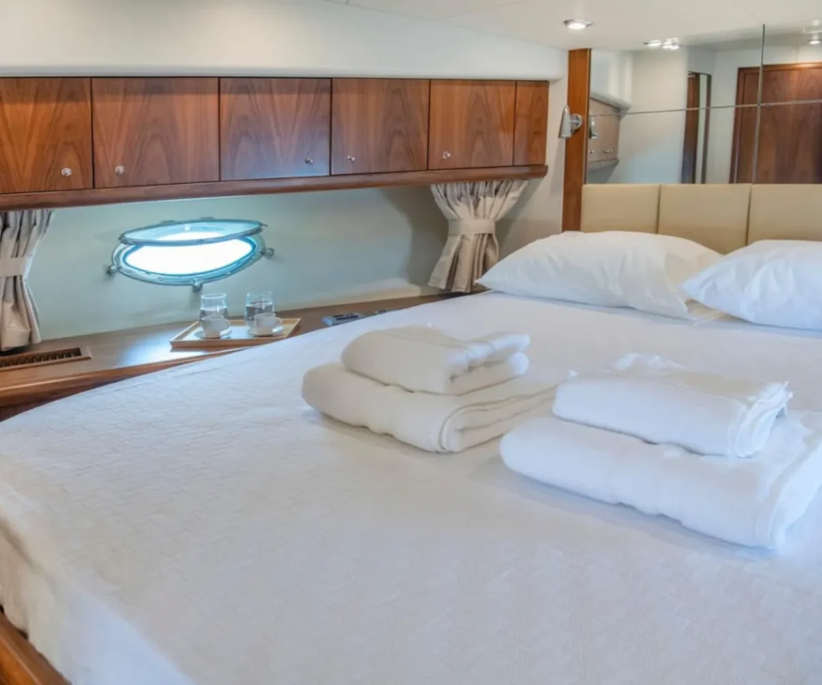 SUNSEEKER PREDATOR 62 INTERIOR (5)