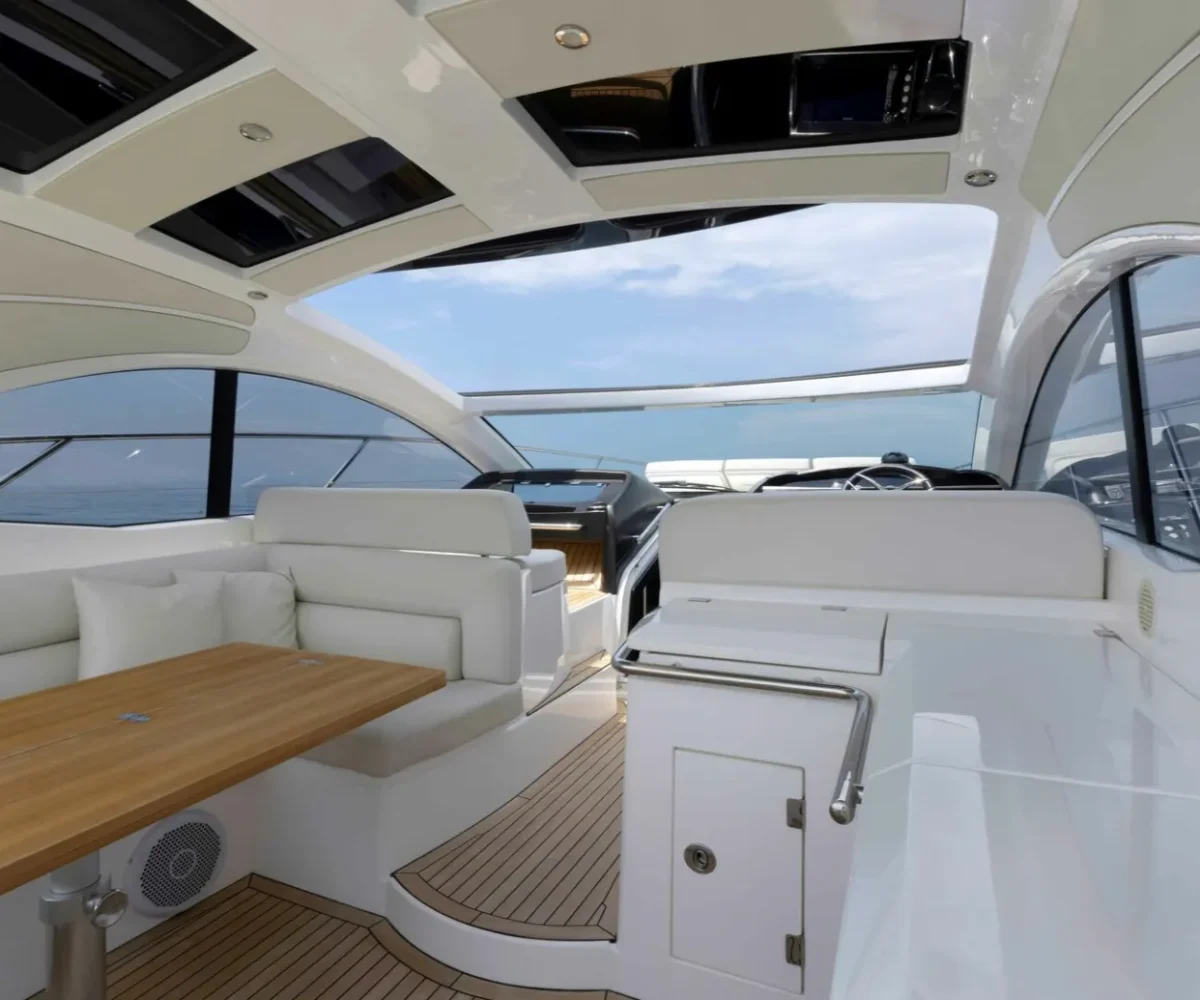 SUNSEEKER SAN REMO INTERIOR (14)