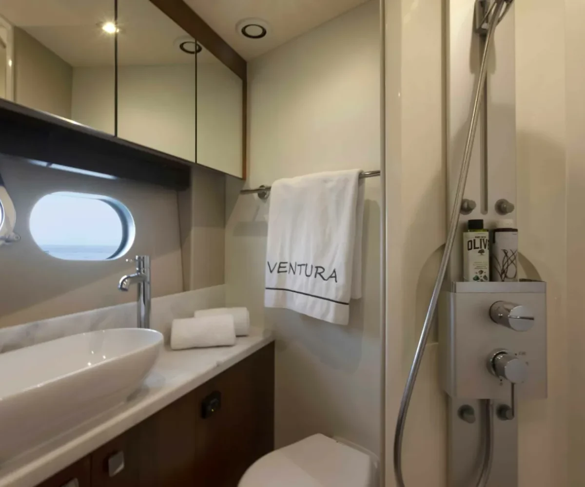 SUNSEEKER SAN REMO INTERIOR (2)