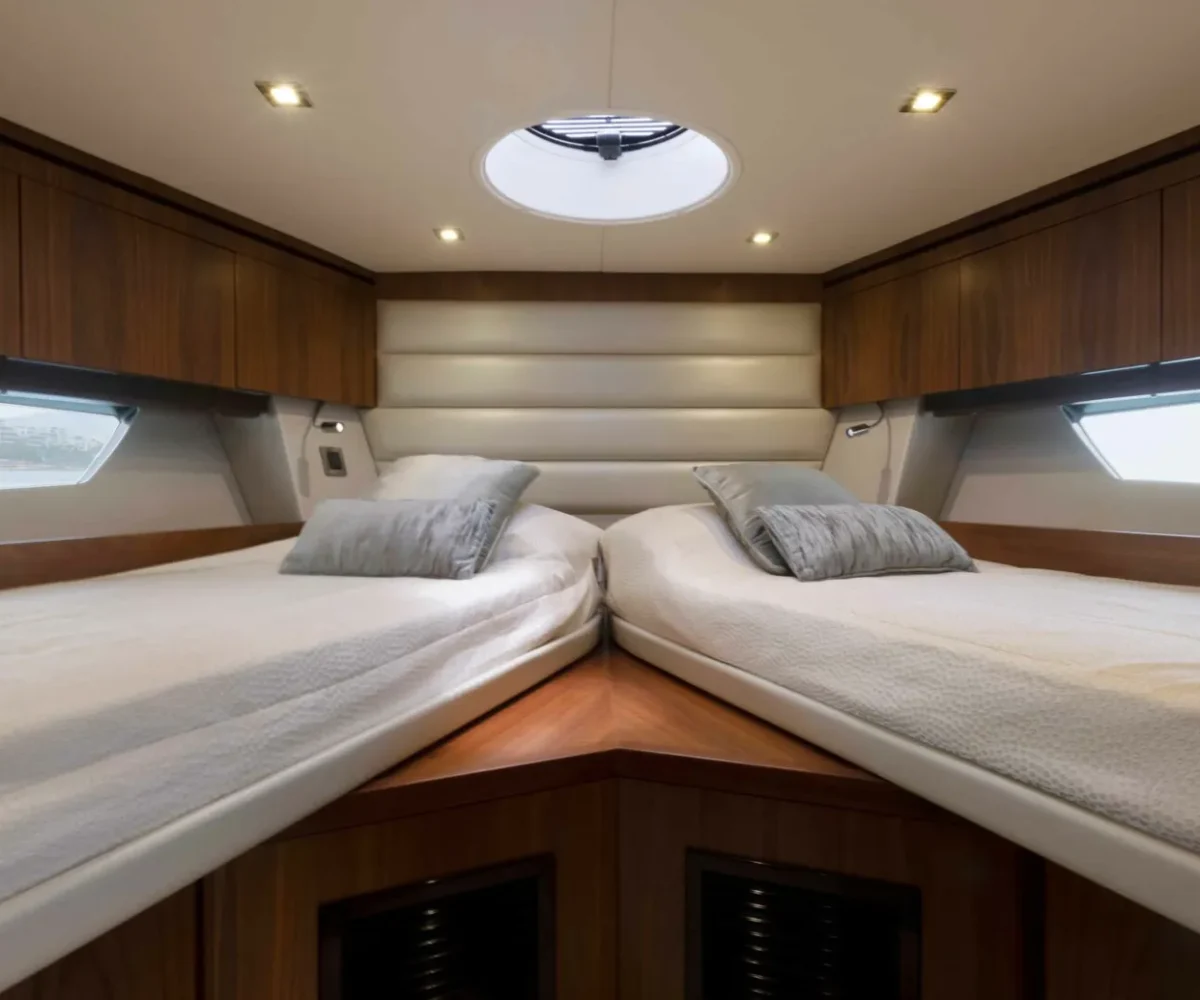 SUNSEEKER SAN REMO INTERIOR (4)