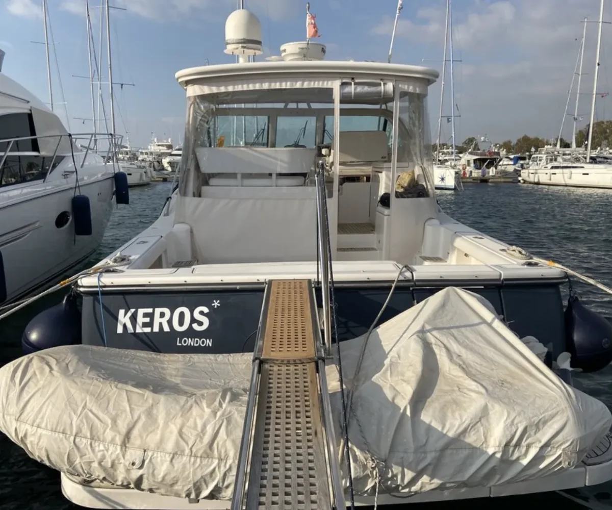 TIARA 42 EXTERIOR (8)