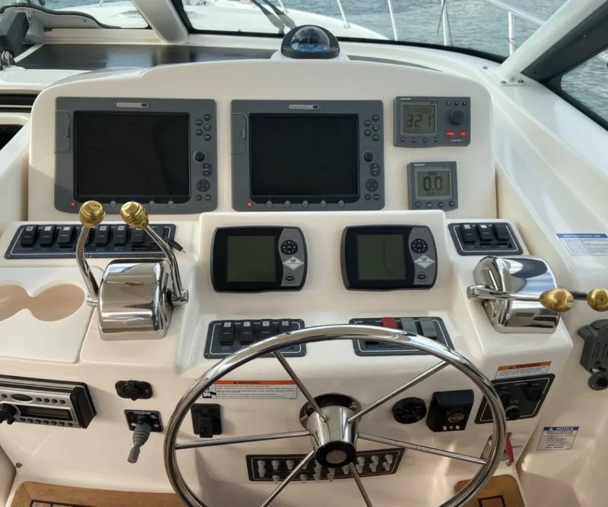 TIARA 42 INTERIOR (3)