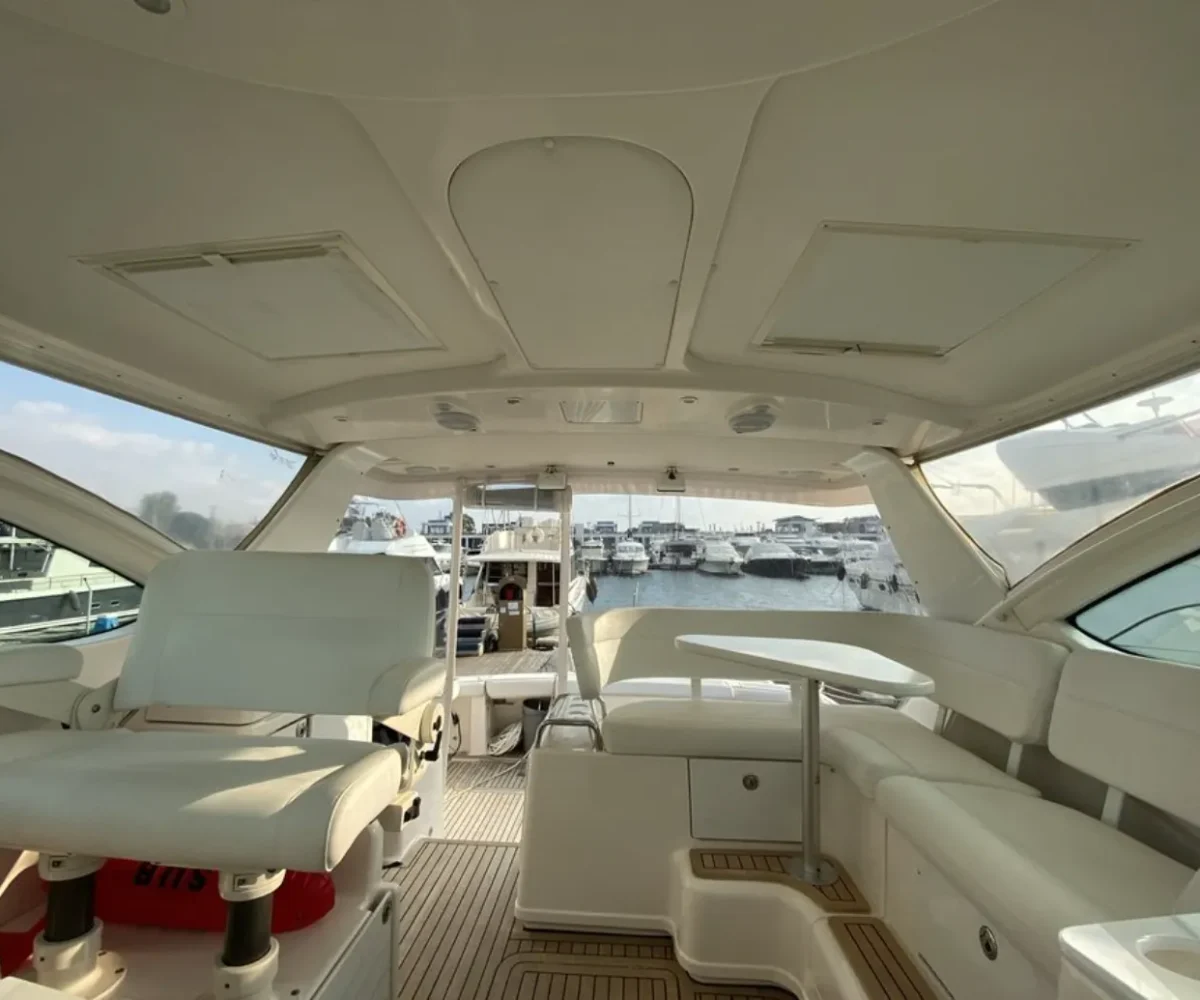 TIARA 42 INTERIOR (5)