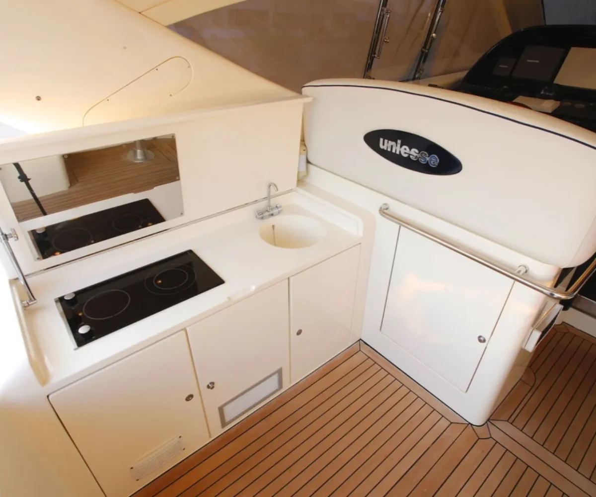 UNIESSE 57 EXTERIOR (13)